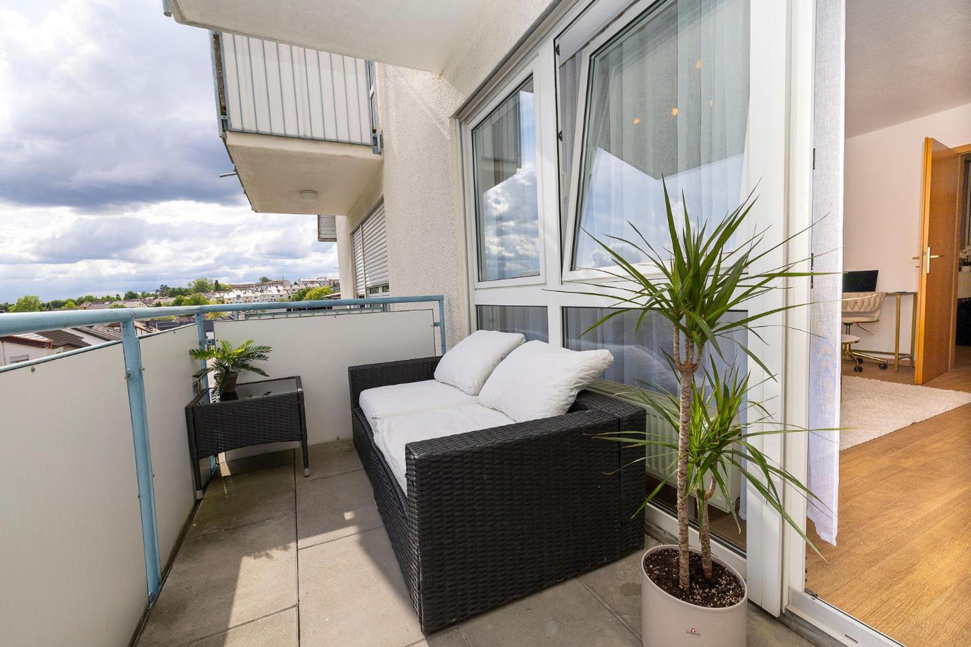 Luxx Home Bc, Zentral - Fuer 4 Personen - Balkon - Parken - Voll Ausgestattete Kueche Biberach an der Riß Exteriör bild